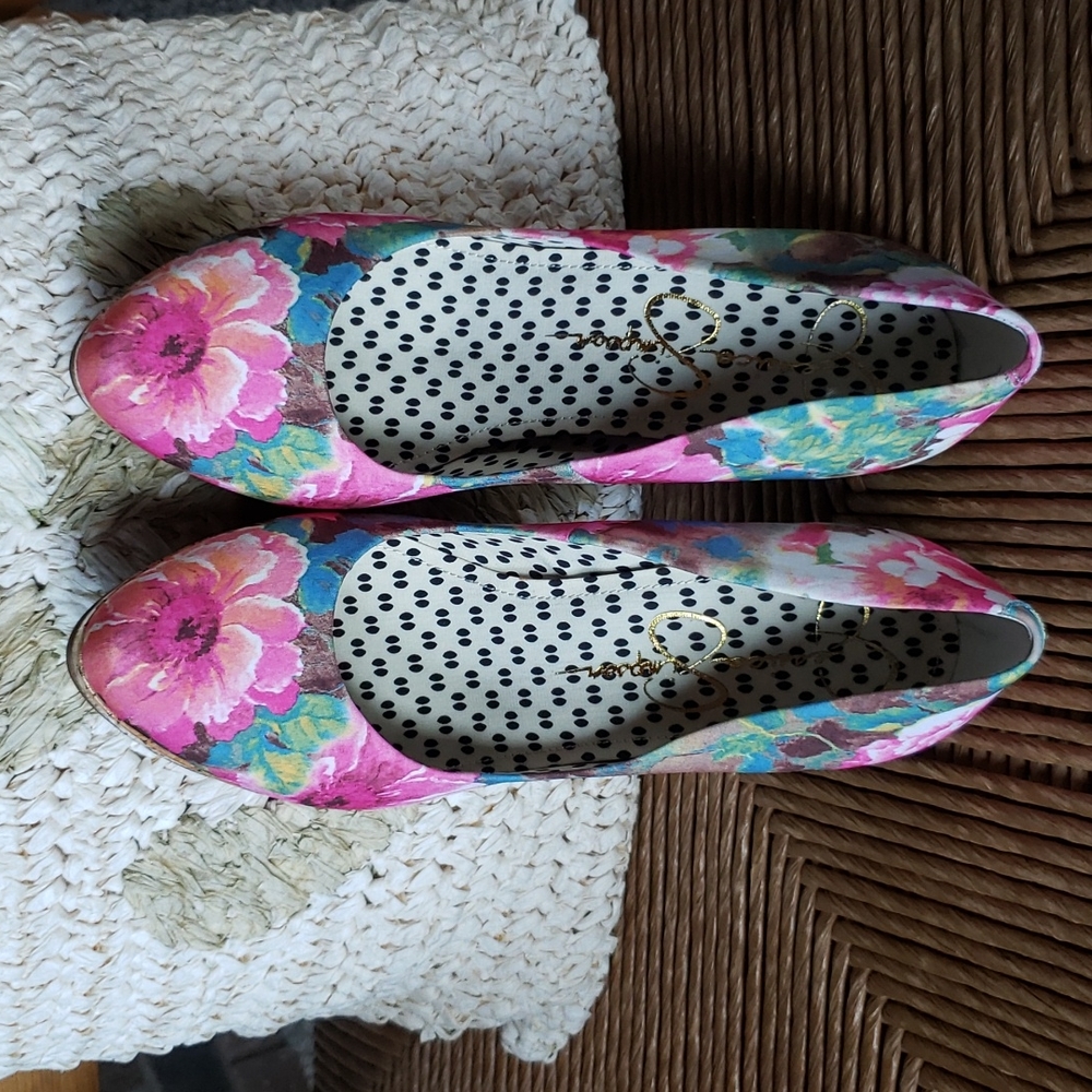 Jessica Simpson Waleo floral platform heels, size 8B - Picture 10 of 10